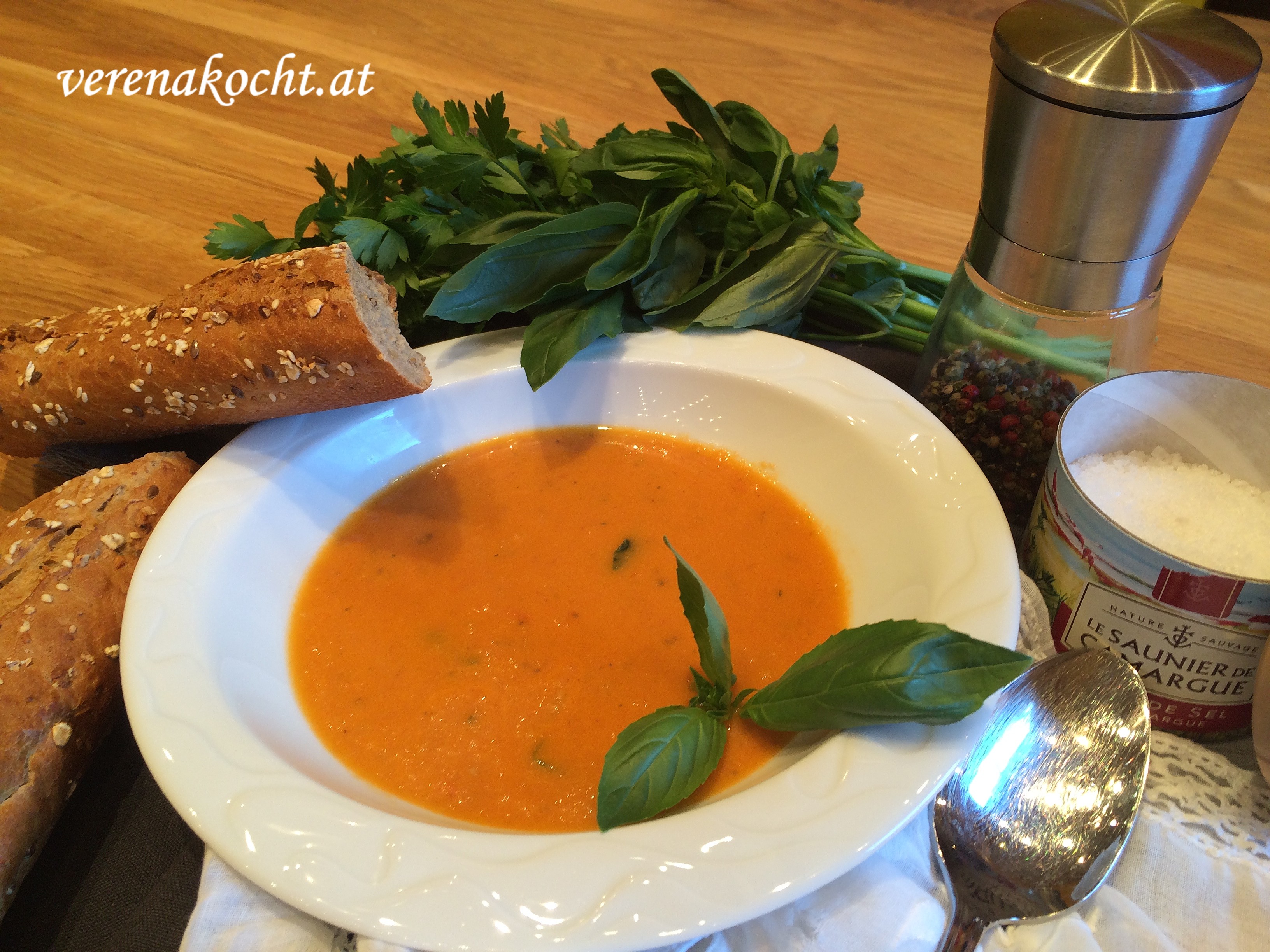 wärmende Tomaten-Creme-Suppe im Thermomix (und) frierend-pubertierende ...