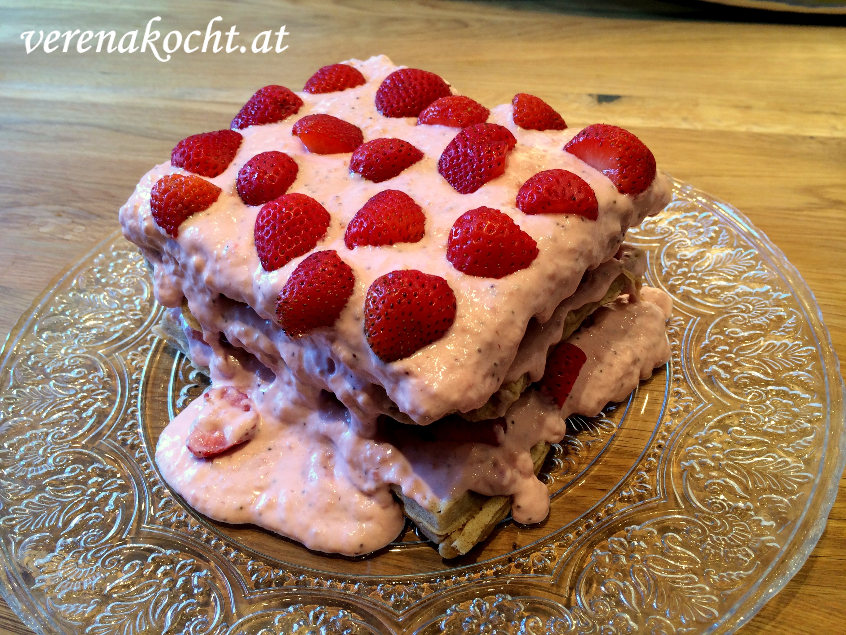 Waffel-Torte mit Erdbeer-Mascarpone-Creme (oder) B.s Ratz-Fatz ...