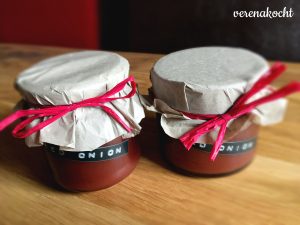 pikante Marmelade von roten Zwiebeln & Rotwein