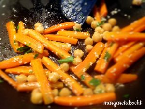 Veggie Tartelettes mit Karotte & Humus