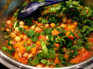 Kichererbsen Curry mit Kürbis & Spinat