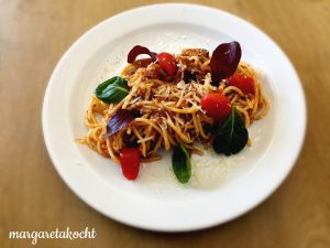 Thunfisch Spaghetti in Melanzani Oliven Sauce