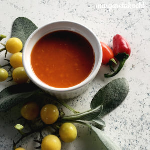 scharfe Tomaten-Chili-Suppe