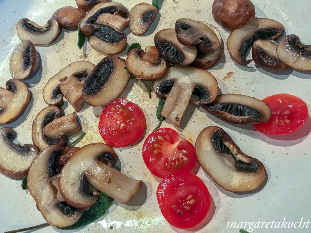 würzige Polenta mit Pilzen & Tomaten