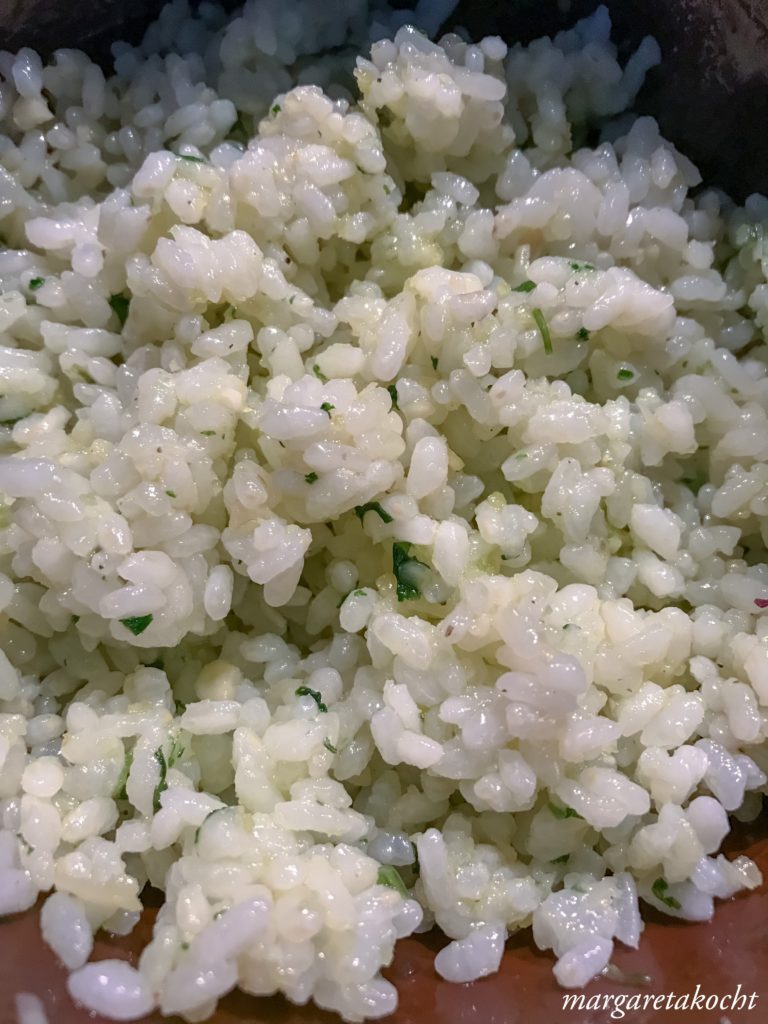 Spargel Ragout auf Pesto-Reis
