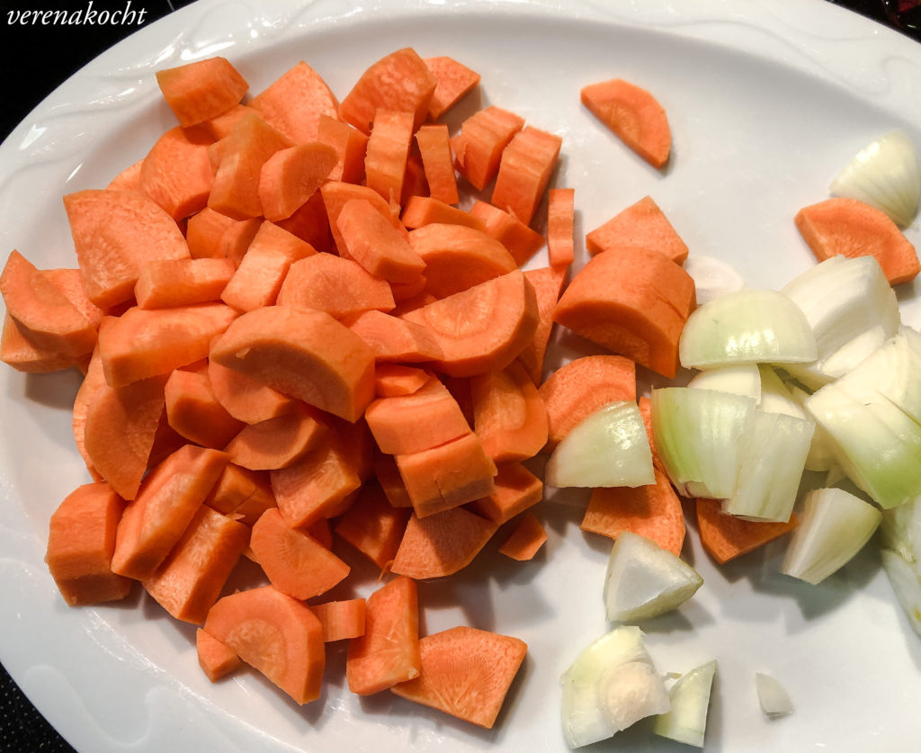 gesunder Karotten Kichererbsen Aufstrich