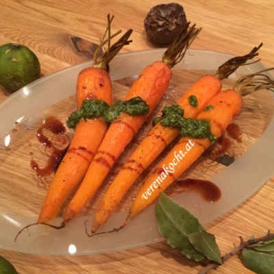 Im Backrohr geschmorte Karotten (oder) Köstlicher Start in die Fastenzeit