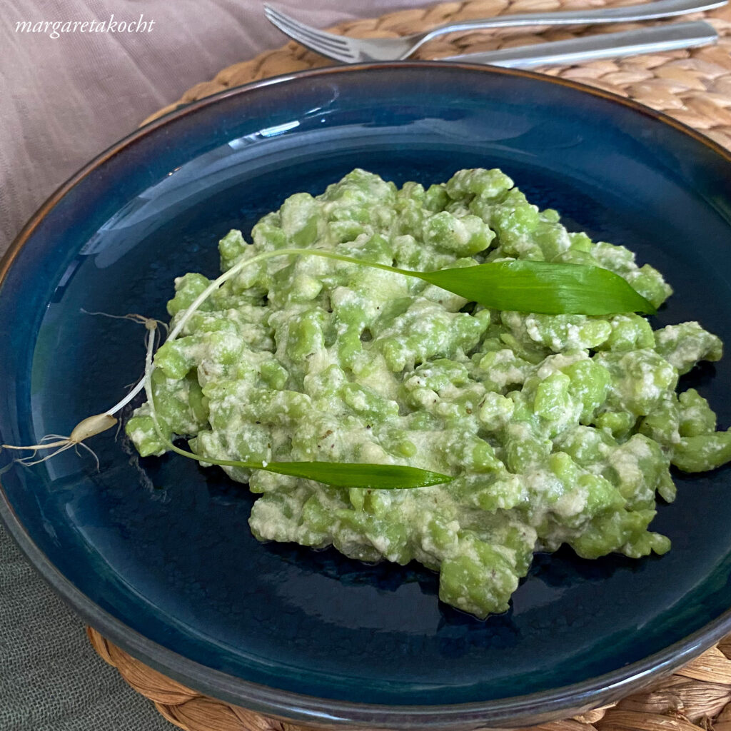 Bärlauch Nockerln in Schafkäse Sauce